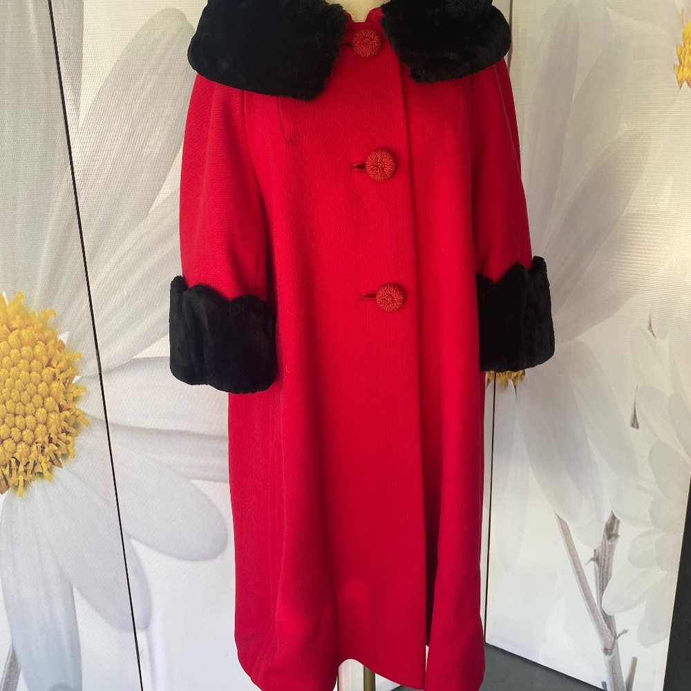Vintage 1960’s red coat with faux fur